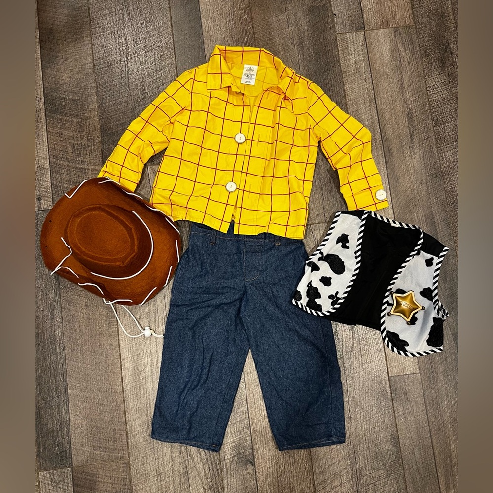 Size 4 Disney Woody costume